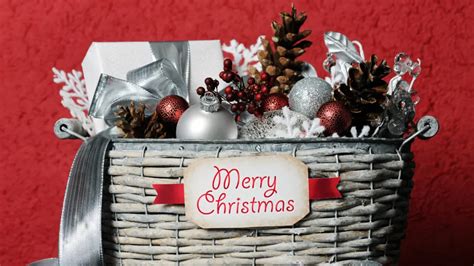 Christmas Gift Baskets for Customers & Employees | Xoxoday