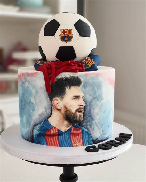 Pastel de Lionel Messi in 2020 | Beautiful birthday cakes, Mom cake, Cake