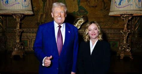 МЕЛОНИ НЕНАДЕЈНО ГО ПОСЕТИ ТРАМП ВО ФЛОРИДА, ЗАЕДНО ГЛЕДАЛЕ ...