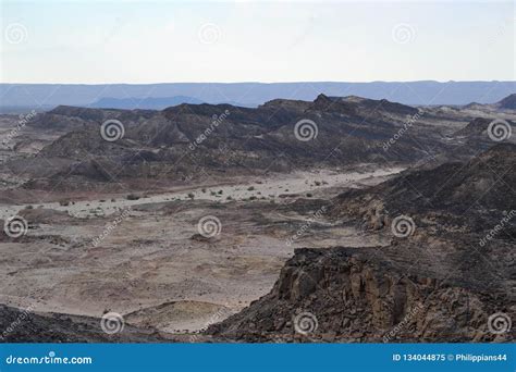 Hiking at Bottom of Makhtesh Ramon Crater, Mitzpe Ramon, Negev Desert ...