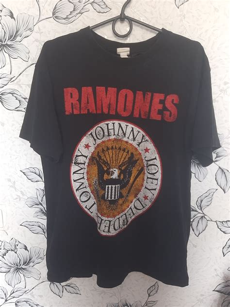 Футболка с мерчем Ramones.: 720 грн. - Футболки Олександрія на Olx