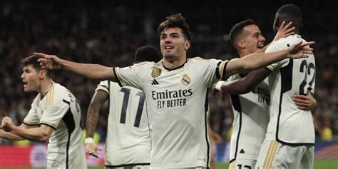 Real Madrid Golea Al Villarreal Y Se Pone L Der Provisional De La Liga