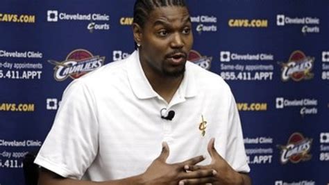 Andrew Bynum Makes Backhanded Dig At Lakers Fans Nbc Sports