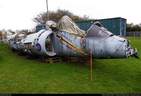 Aircraft Photo Of XW268 Hawker Siddeley Harrier T4N UK Navy