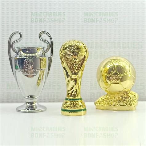 Mini Trof U Em Metal Copa Do Mundo Champions League Bola De Ouro