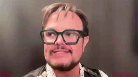 Aleks Syntek nos habla de su colaboración con Grupo Oro Norte Shows