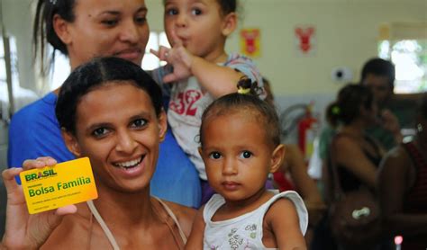 Mulheres Bolsa Família têm menos filhos Brasil 247