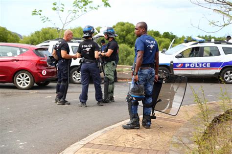 Vague de violences à Mayotte trois personnes assassinées à larme blanche