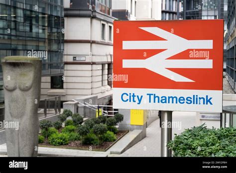 Logo Thameslink Train Hi Res Stock Photography And Images Alamy