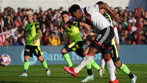 River Vs Barracas Central Por La Copa De La Liga Profesional