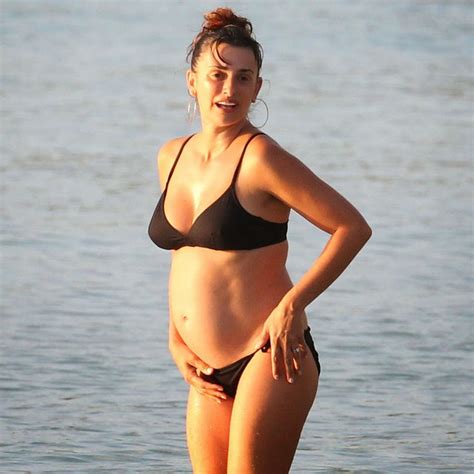 Celebrities In Hot Bikini Penelope Cruz Spanish Actress