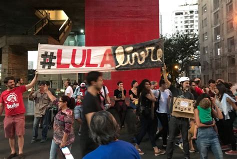 Grupos A Favor E Contra Lula Protestam Na Avenida Paulista Veja