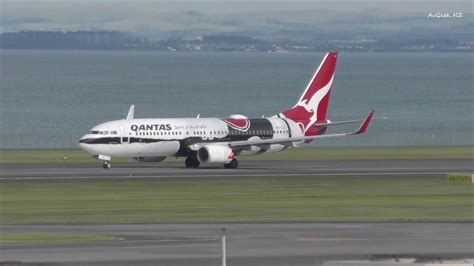 Qantas Mendoowoorrji Boeing 737 838 Takeoff Auckland Airport Youtube