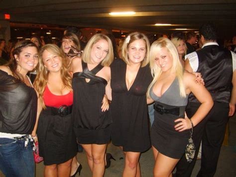 Hot Amateur Chicks In Tight Dresses Part T I G H T