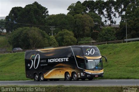 Ônibus da empresa Expresso Nordeste carro 5000 carroceria Marcopolo