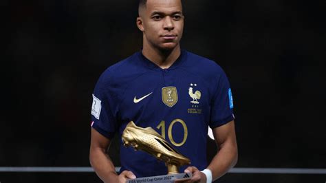 Coupe du monde 2022 Kylian Mbappé n a pas imité Pelé mais l avenir lui