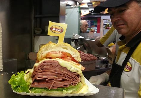 No Aniversário Da Cidade E Do Mercadão Conheça O Lanche Mais Famoso De