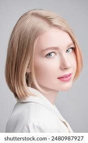 Femme Blonde Photos De Stock Images Shutterstock