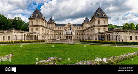 Castello Del Valentino Torino Immagini E Fotografie Stock Ad Alta