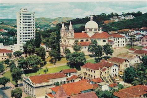 Catedral Metropolitana De Juiz De Fora E Parte Da Rua Fernando Lobo