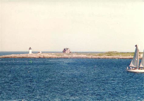 Al's Lighthouses: Massachusetts - Straitsmouth Island Lighthouse