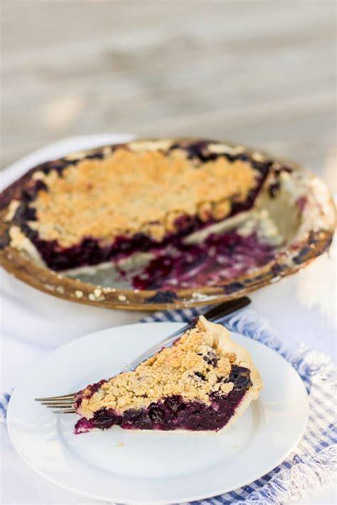 Blueberry Crumble Pie Kendra S Treats