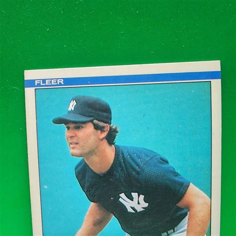 1984 FLEER 131 DON MATTINGLY ROOKIE CARD NEW YORK YANKEES NM Condition