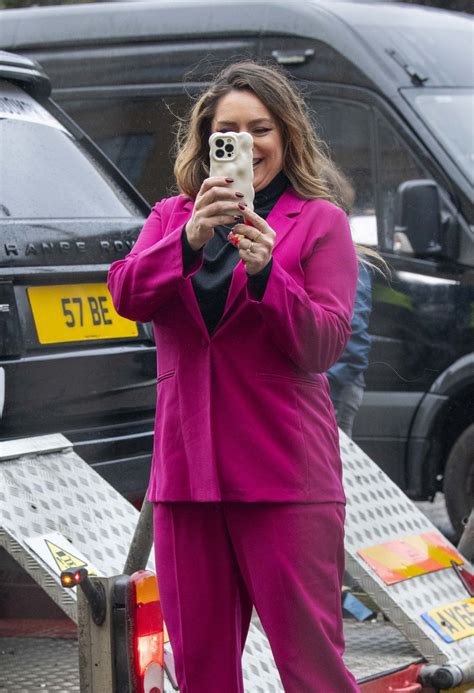 Kelly Brook Filming A Slimfast Advert In London 11242023 Hawtcelebs