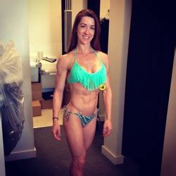 Sexy Hot Michelle Burke Bikini Pics