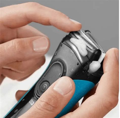 An Experiment to Test The Best Electric Shaver for Sensitive Skin in 2023