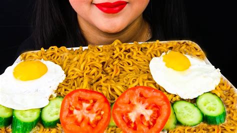 Eating Spicy Samyang Fire Noodles With Fried Eggs Asmr Mukbang Eating