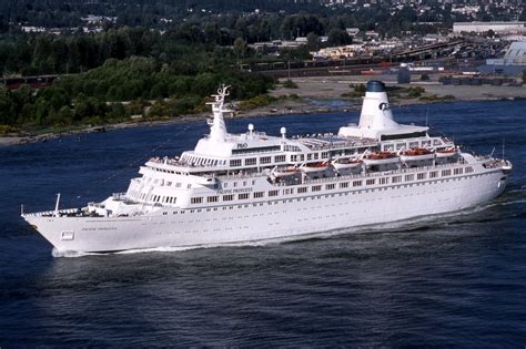 Cruise Ships firsts… | Cruising The Past