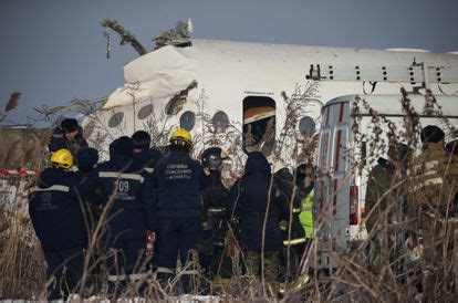 El accidente de avión de pasajeros en Kazajistán en imágenes Fotos