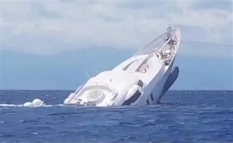 El Impactante Hundimiento De Un Yate De Lujo Frente A Las Costas De