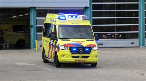 Brandweer Politie Mmt Ambulances Met Spoed Naar Meldingen Youtube