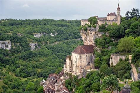 Castles in Dordogne: 10 Stunning Ancient Buildings - Travel site