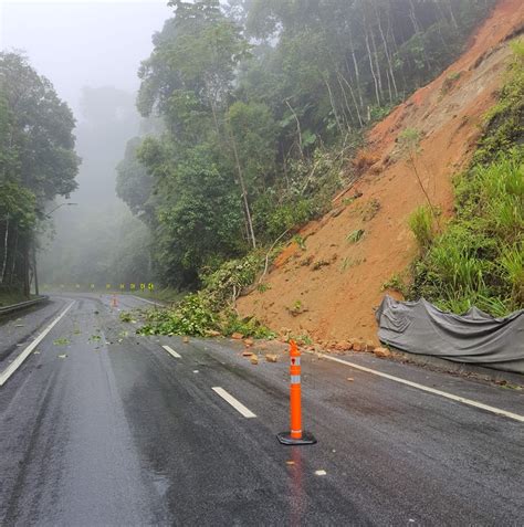 Serra Antiga Da Rodovia Dos Tamoios Sp Continua Interditada Estradas