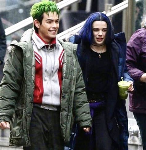 Titans First Look At Live Action Beast Boy Starfire And Raven R