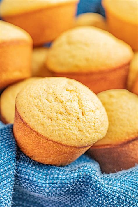 Easy Buttermilk Cornbread Muffins