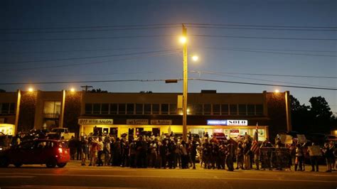 Police Video Shows Ferguson Shooting Suspect With Gun Cnn