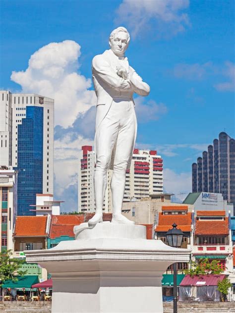 Sir Thomas Stamford Raffles Statue Editorial Stock Image - Image of stamford, asia: 78371614