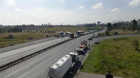 VIDEO Exigen Agua Con Bloqueo En Autopistas De Edomex Llevan Casi 7