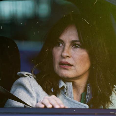 Bee S Instagram Post Mariska Has The Most Authentic Acting On Svu