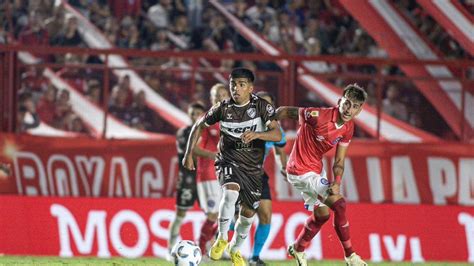 Argentinos Juniors Venci A Platense En El Cl Sico Y Es L Der