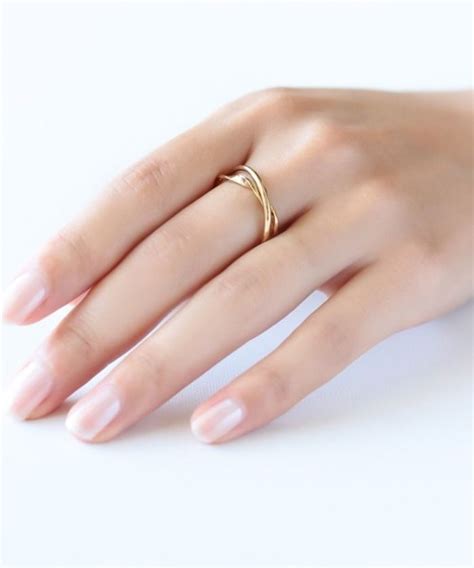 10本の指には意味がある。指輪をつける位置で、なりたい自分になれるかも キナリノ Engagement Rings Wedding Rings Jewelry