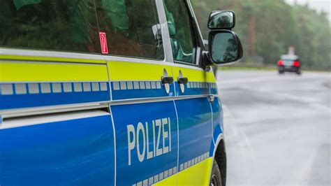 Fahrer Unter Alkohol Einfluss Polizei Ebersberg Erwischt Sie Ohne