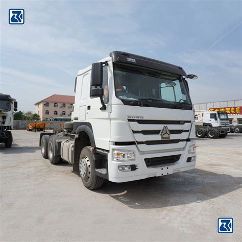 Used CNG Sinotruck HOWO 6X4 10 Wheels Tractors Trucks 420HP For Sale