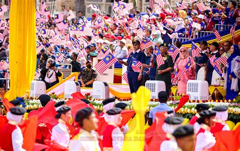 Sambutan Gilang Gemilang Hari Kebangsaan Berita Tentera Darat