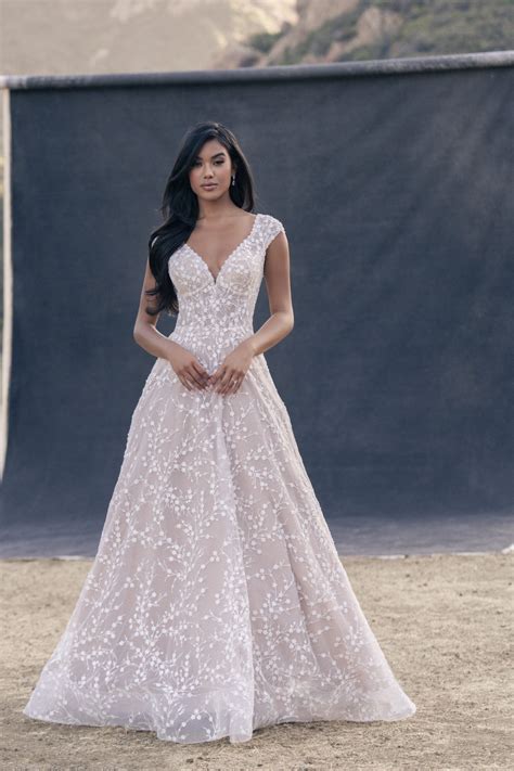 Beaded cap sleeve wedding dress 60 photos - Vianawedding.com