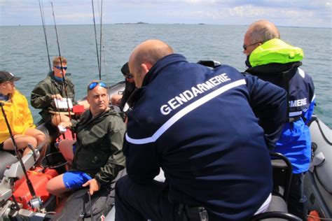 Reportage En Mer Les Gendarmes De La Brigade Nautique Veillent La